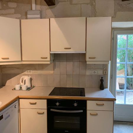 Gite De La Tour Des Abbes Fontvieille Eksteriør bilde